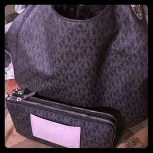 Michael Kors purse and wristlet wallet